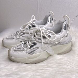 Steve Madden Bonanza Silver Sneaker 8